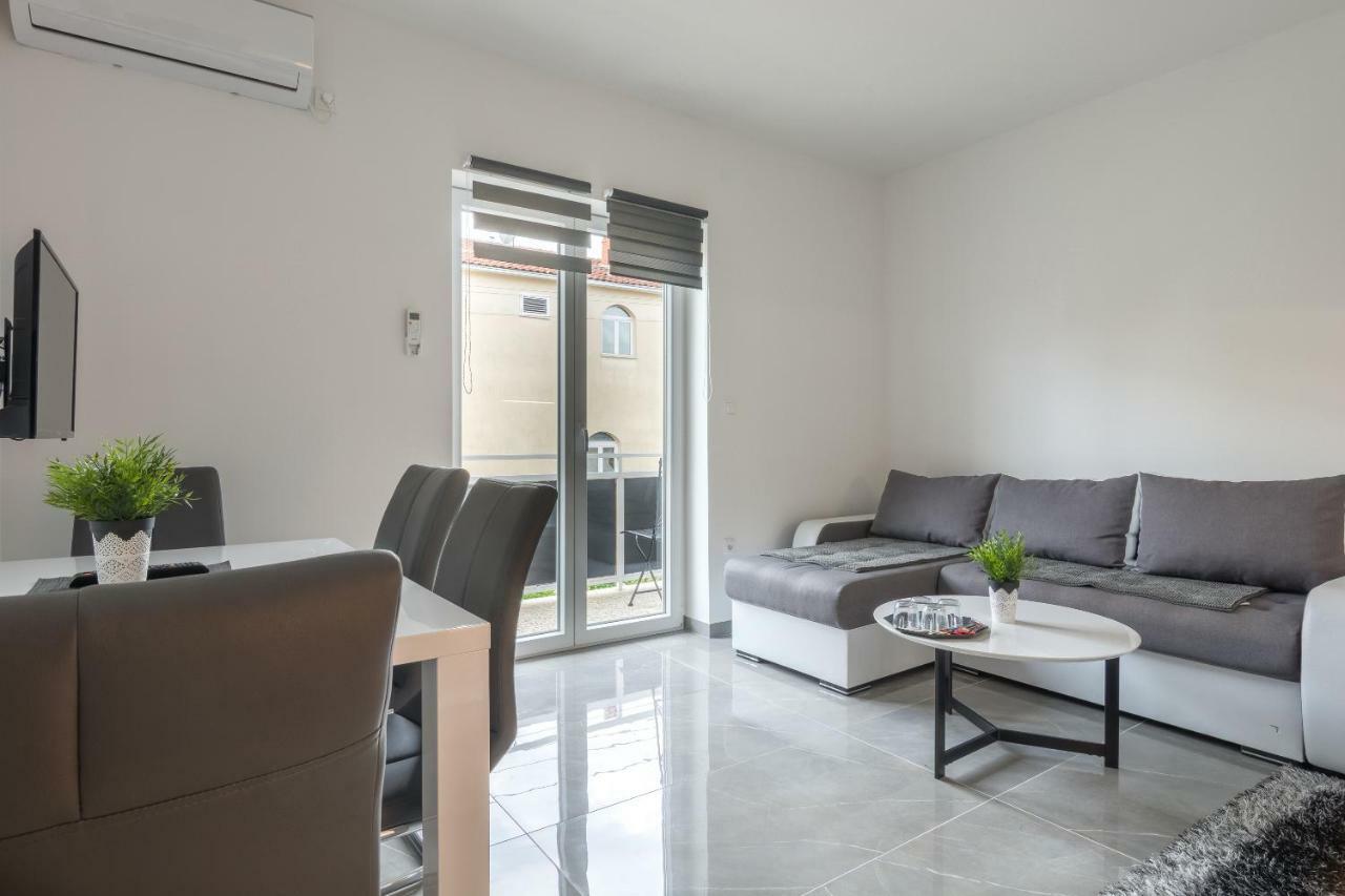 Luxury Apartment Melissa Vodice Exterior photo